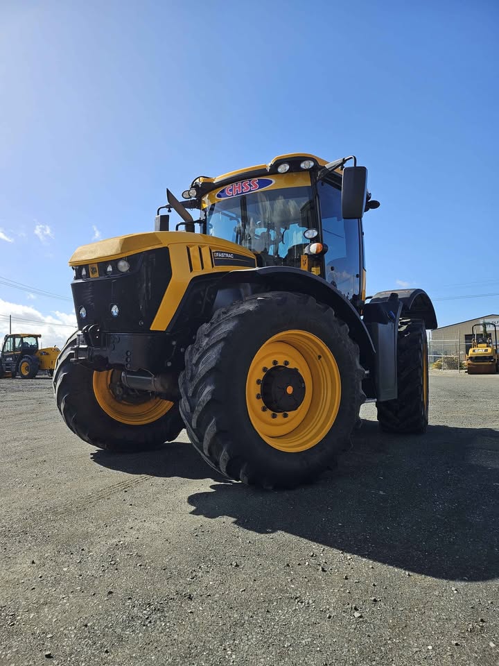 2022 2022 JCB 4220 Fastrac Tractor for sale